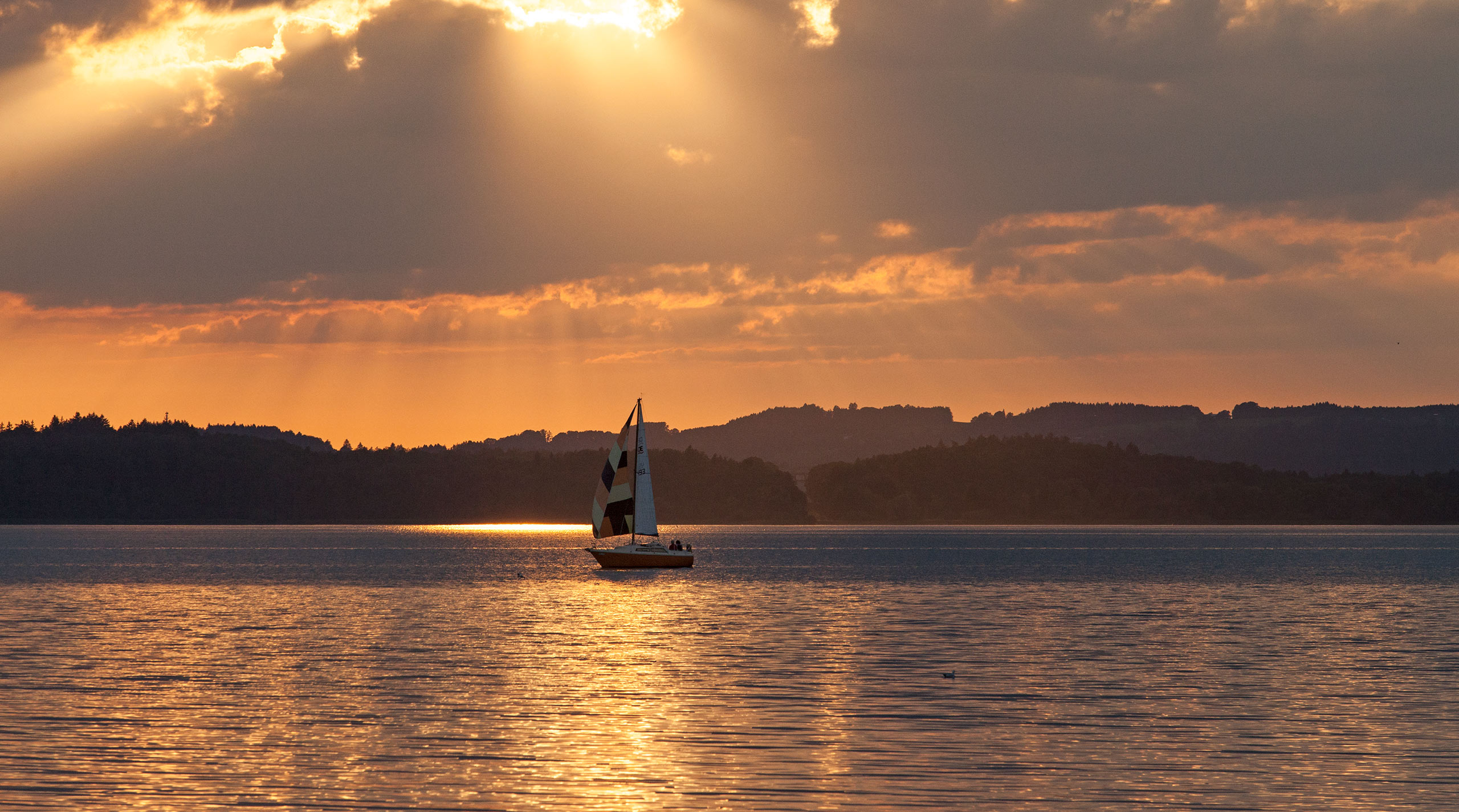https://www.chiemsee-segelschule.de/wp-content/uploads/2024/03/MG_7373_1_WEB.jpg